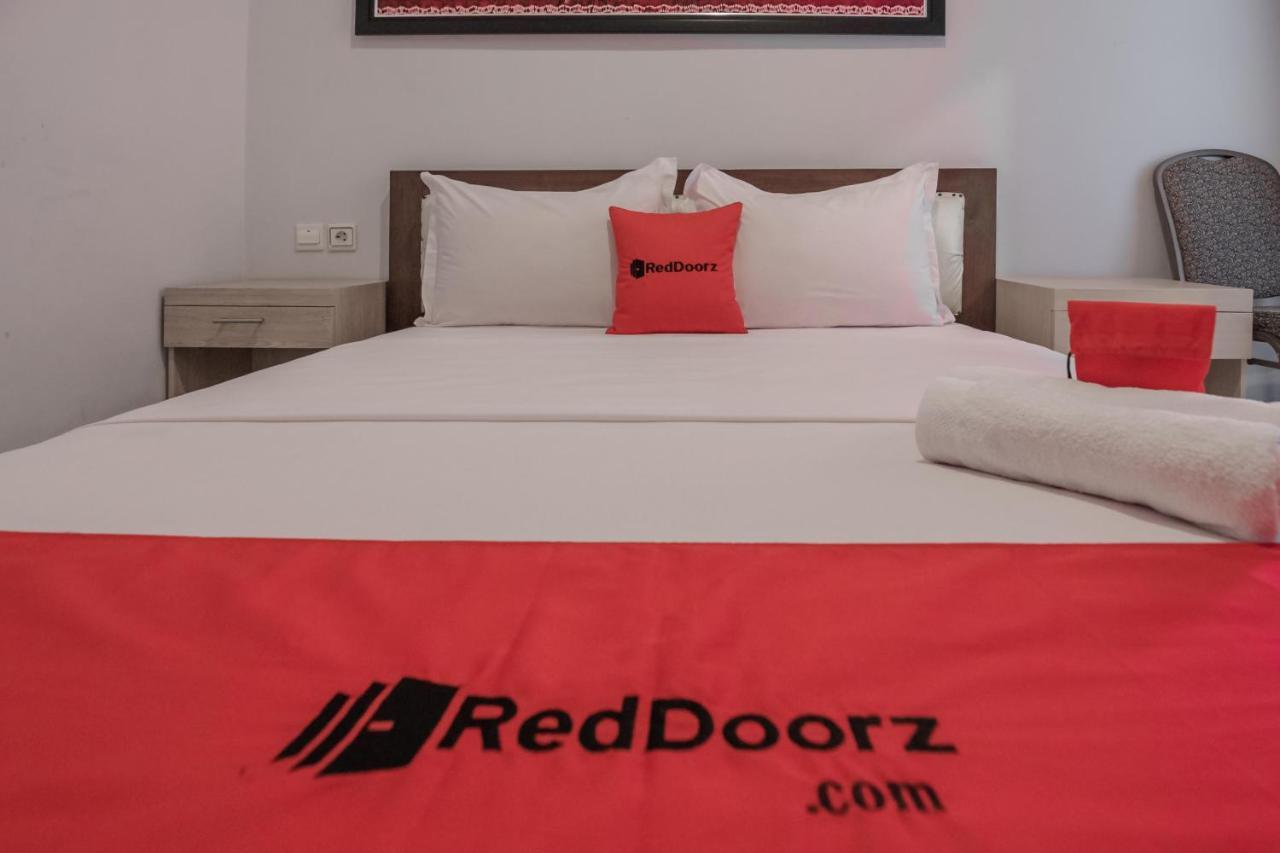 Hotel Reddoorz Syariah Plus @ Banjarbaru Banjarmasin  Exteriér fotografie